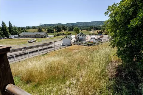 Exterior - 155 Eagle Creek Ct, Atascadero, CA 93422 photo 3 of 14