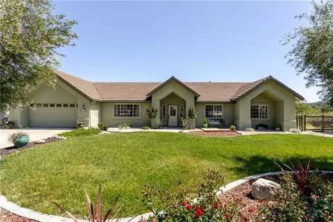 Exterior - 155 Eagle Creek Ct, Atascadero, CA 93422 photo 6 of 10
