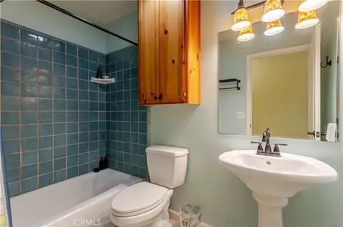 Bath - 155 Eagle Creek Ct, Atascadero, CA 93422 photo 1 of 3