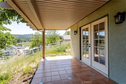 Exterior - 155 Eagle Creek Ct, Atascadero, CA 93422 photo 4 of 14