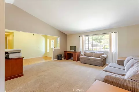 Living - 155 Eagle Creek Ct, Atascadero, CA 93422 photo 2 of 7