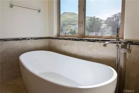 Bath - 2901 Ocean Blvd, Cayucos, CA 93430 photo 3 of 6