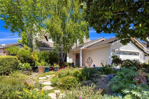 32 Las Praderas, San Luis Obispo, CA 93401