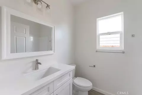 Bath - 434 Madera, Maricopa, CA 93252 photo 2 of 4