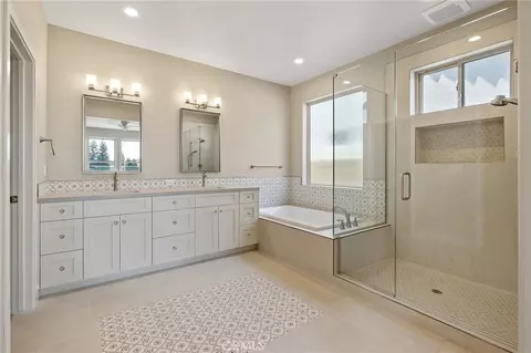 Bath - 546 Little, Exeter, CA 93221 photo 2 of 4