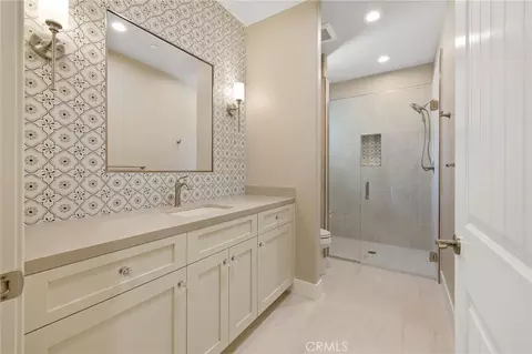Bath - 546 Little, Exeter, CA 93221 photo 4 of 4