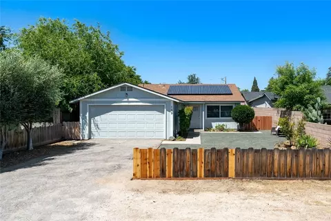 155 S 2nd St, Shandon, CA 93461