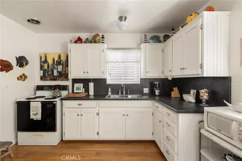 Kitchen - 31 8th St, Cayucos, CA 93430 photo 2 of 2