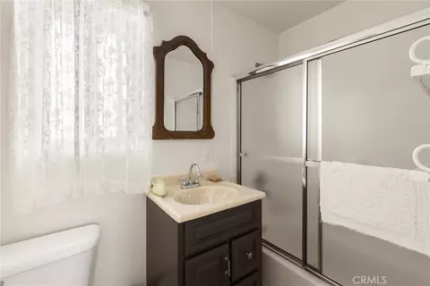 Bath - 31 8th St, Cayucos, CA 93430 photo 2 of 2