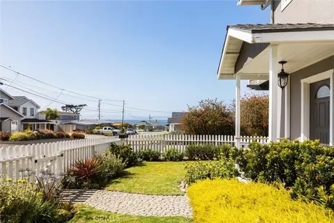 Exterior - 31 8th St, Cayucos, CA 93430 photo 7 of 9