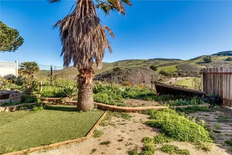 Exterior - 2023 Circle, Cayucos, CA 93430 photo 3 of 6