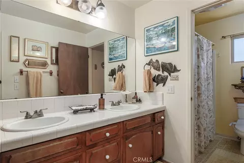 Bath - 2023 Circle, Cayucos, CA 93430 photo 1 of 4