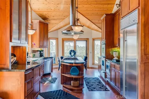 Kitchen - 1919 Richard Ave, Cambria, CA 93428 photo 10 of 10
