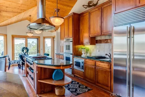 Kitchen - 1919 Richard Ave, Cambria, CA 93428 photo 9 of 10