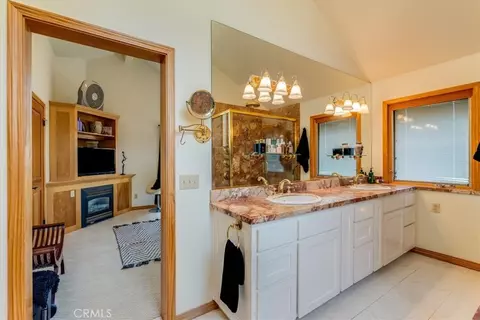 Bath - 1919 Richard Ave, Cambria, CA 93428 photo 2 of 5