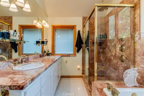 Bath - 1919 Richard Ave, Cambria, CA 93428 photo 4 of 5