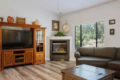 Living - 11625 Cenegal, Atascadero, CA 93422 photo 2 of 2
