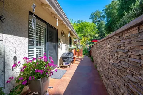 Exterior - 11625 Cenegal, Atascadero, CA 93422 photo 4 of 25