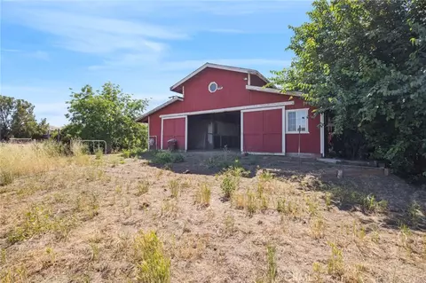 Exterior - 30745 Dorsey Dr, Exeter, CA 93221 photo 8 of 12
