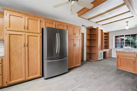 Kitchen - 30745 Dorsey Dr, Exeter, CA 93221 photo 3 of 7