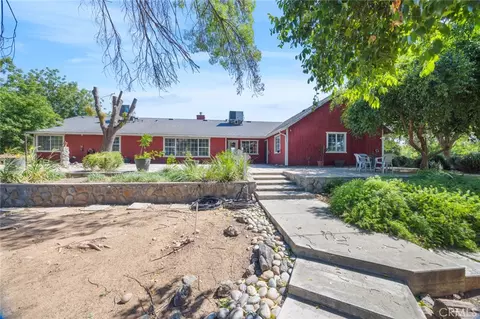 Exterior - 30745 Dorsey Dr, Exeter, CA 93221 photo 5 of 12