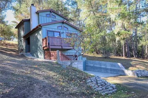 Exterior - 2550 Emerson Rd, Cambria, CA 93428 photo 2 of 13