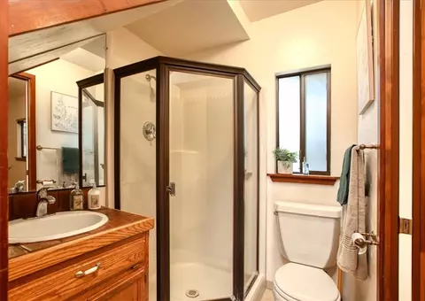 Bath - 2550 Emerson Rd, Cambria, CA 93428 photo 1 of 2