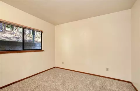 Bedroom - 2550 Emerson Rd, Cambria, CA 93428 photo 3 of 7