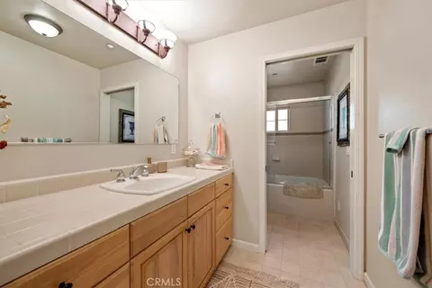 Bath - 9905 Corriente, Atascadero, CA 93422 photo 3 of 4