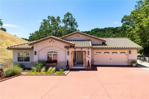 Exterior - 9905 Corriente, Atascadero, CA 93422 photo 3 of 14