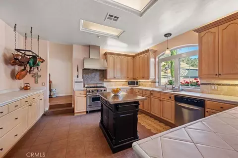 Kitchen - 9905 Corriente, Atascadero, CA 93422 photo 3 of 5