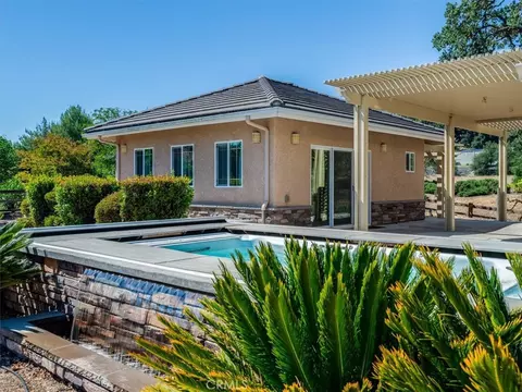 Exterior - 3200 Rancho Viejo, Atascadero, CA 93422 photo 9 of 15
