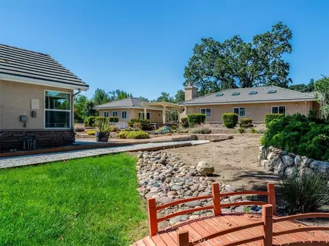 Exterior - 3200 Rancho Viejo, Atascadero, CA 93422 photo 4 of 15
