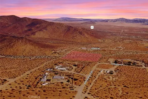 1530 N Jemez Trl, Landers, CA 92285