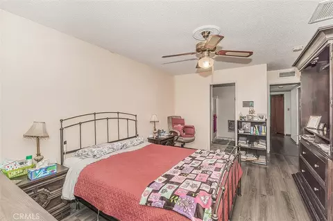 Bedroom - 500 W Sample Ave, Fresno, CA 93704 photo 3 of 6