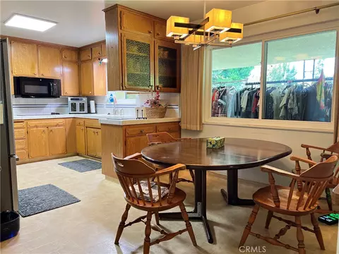 Dining - 500 W Sample Ave, Fresno, CA 93704 photo 2 of 3