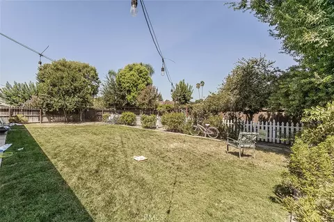 Exterior - 500 W Sample Ave, Fresno, CA 93704 photo 4 of 10
