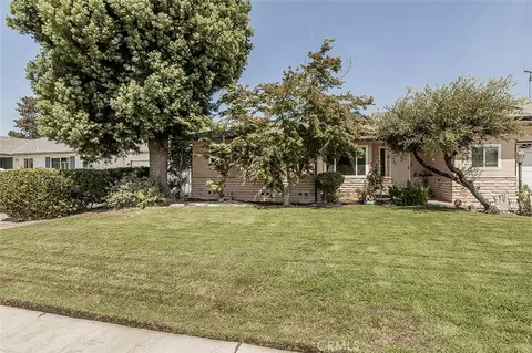Exterior - 500 W Sample Ave, Fresno, CA 93704 photo 2 of 10