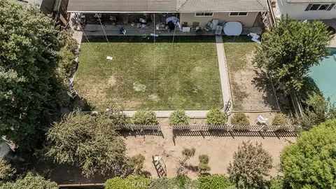 Exterior - 500 W Sample Ave, Fresno, CA 93704 photo 9 of 10