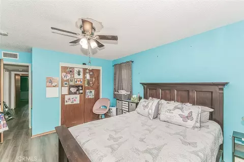 Bedroom - 500 W Sample Ave, Fresno, CA 93704 photo 5 of 6