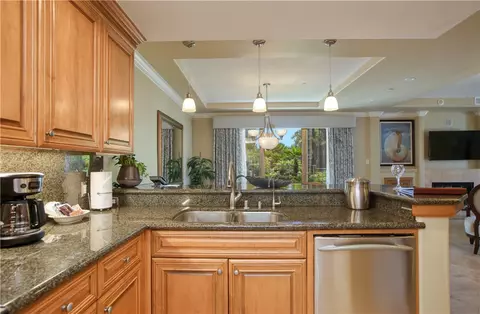 Kitchen - 2727 Shell Beach Rd #222, Pismo Beach, CA 93449 photo 4 of 4