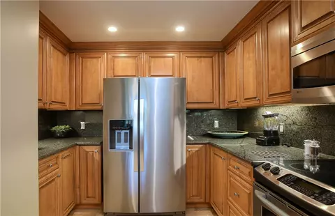 Kitchen - 2727 Shell Beach Rd #222, Pismo Beach, CA 93449 photo 3 of 4