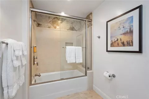 Bath - 2727 Shell Beach Rd #222, Pismo Beach, CA 93449 photo 2 of 3