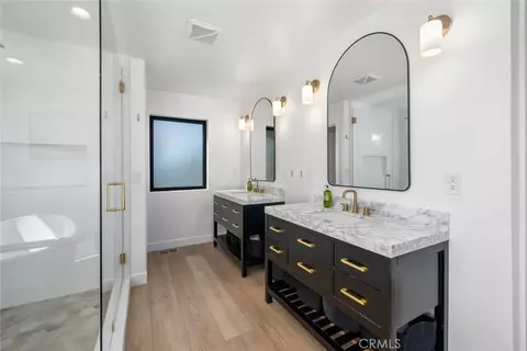 Bath - 34 Terrace Hill Dr, Paso Robles, CA 93446 photo 3 of 6