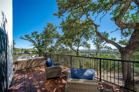 Exterior - 34 Terrace Hill Dr, Paso Robles, CA 93446 photo 3 of 18