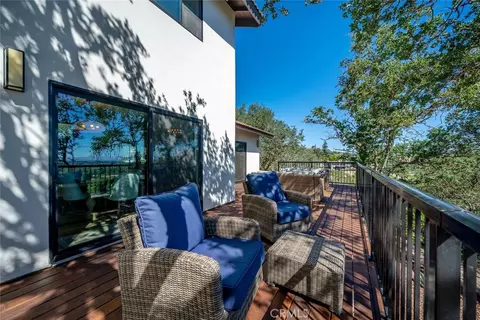 Exterior - 34 Terrace Hill Dr, Paso Robles, CA 93446 photo 11 of 18