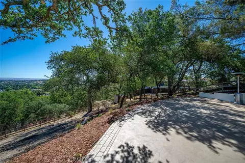 Exterior - 34 Terrace Hill Dr, Paso Robles, CA 93446 photo 7 of 18