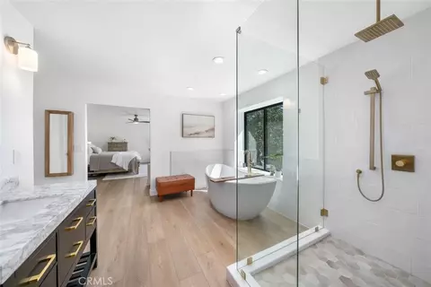Bath - 34 Terrace Hill Dr, Paso Robles, CA 93446 photo 4 of 6