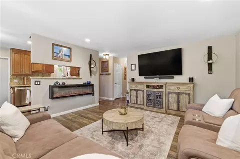 Living - 1016 Pamela Ct, Paso Robles, CA 93446 photo 2 of 2