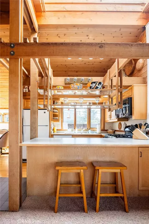 Kitchen - 492 Dorset St, Cambria, CA 93428 photo 3 of 4